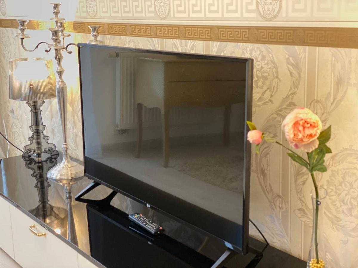 Zara Luxury Apartments The Absolute Center Of Zilina Bagian luar foto