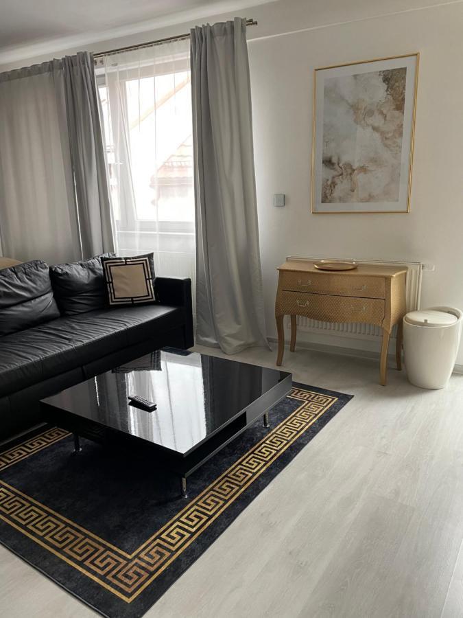 Zara Luxury Apartments The Absolute Center Of Zilina Bagian luar foto