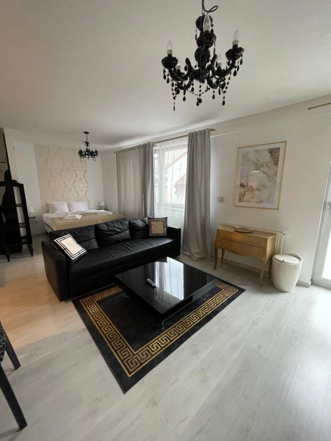 Zara Luxury Apartments The Absolute Center Of Zilina Bagian luar foto