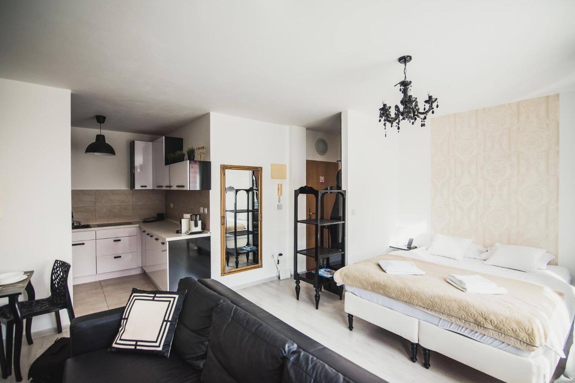 Zara Luxury Apartments The Absolute Center Of Zilina Bagian luar foto